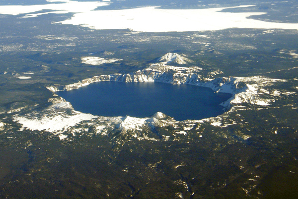 is crater lake in oregon a caldera