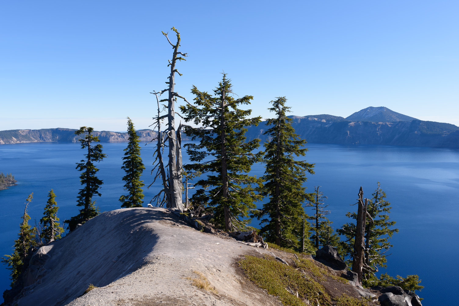 castle crest trail crater lake