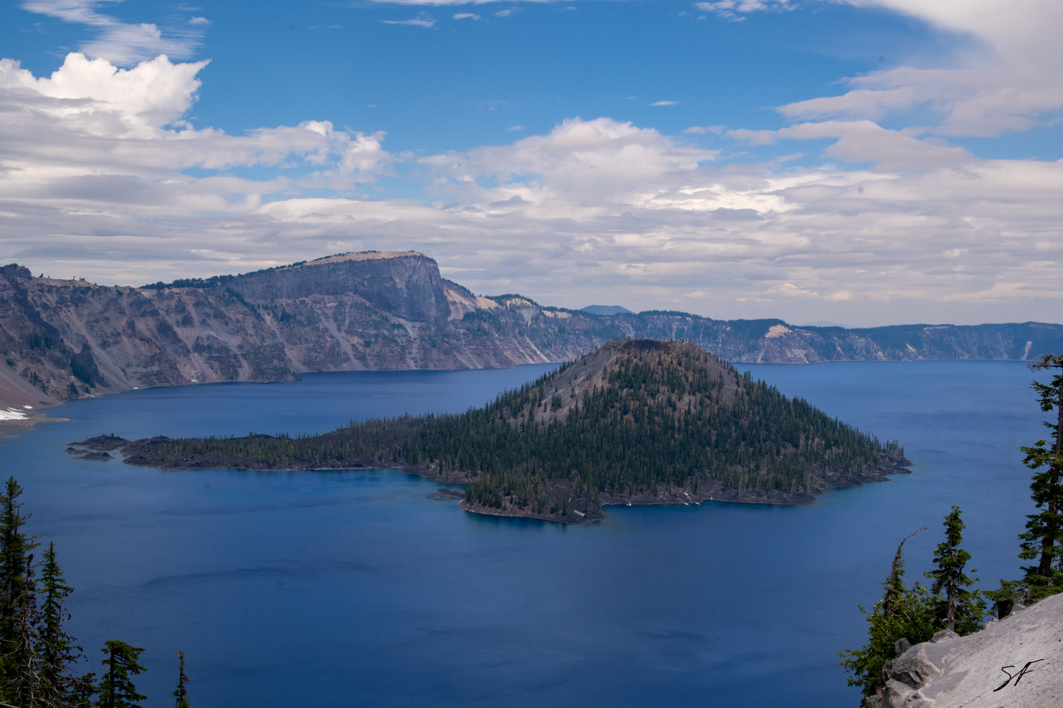 crater lake easy trails