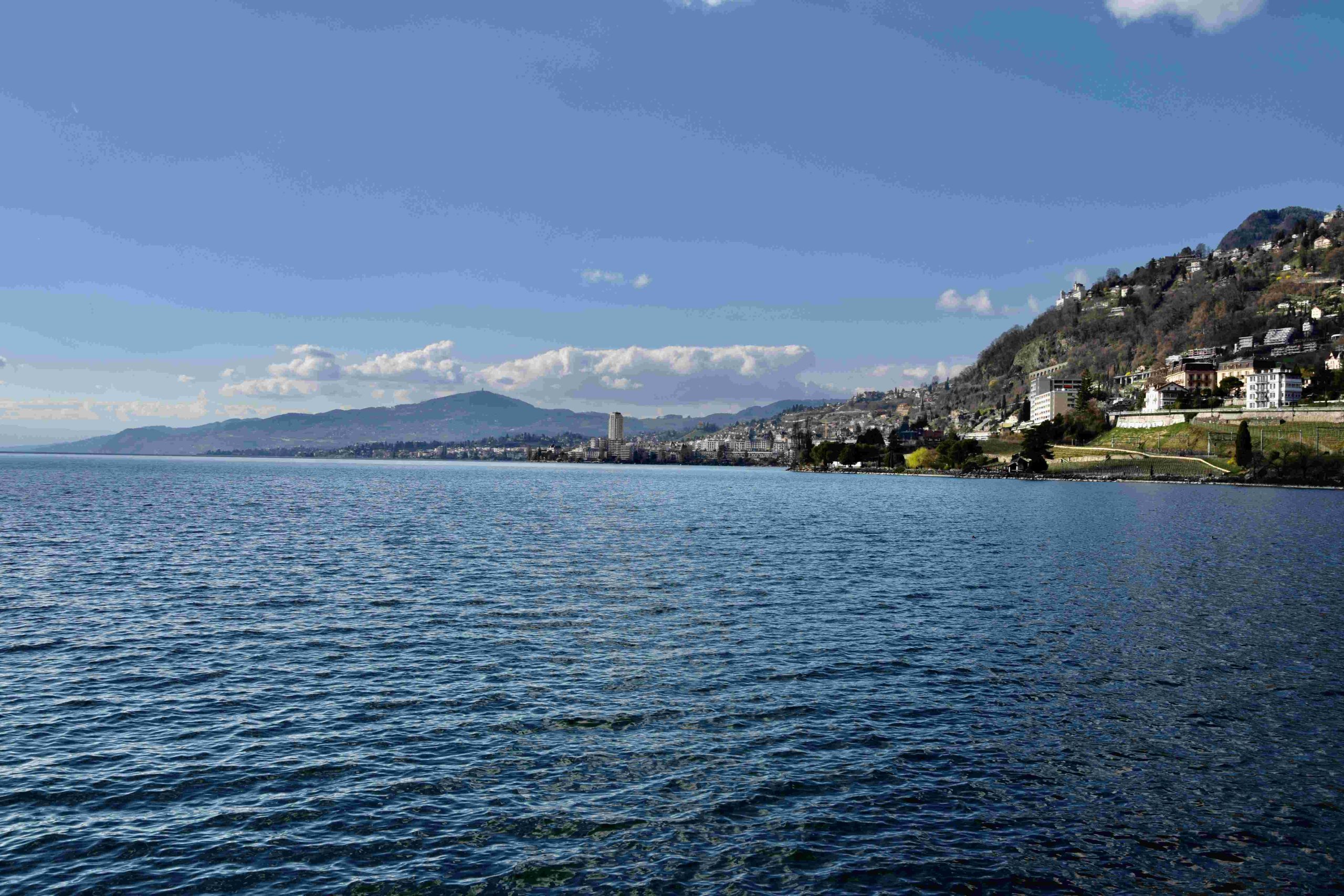 fountain in lake geneva switzerland